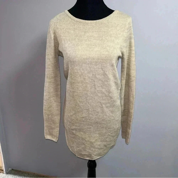 Noul  Sweater - Picture 1 of 6